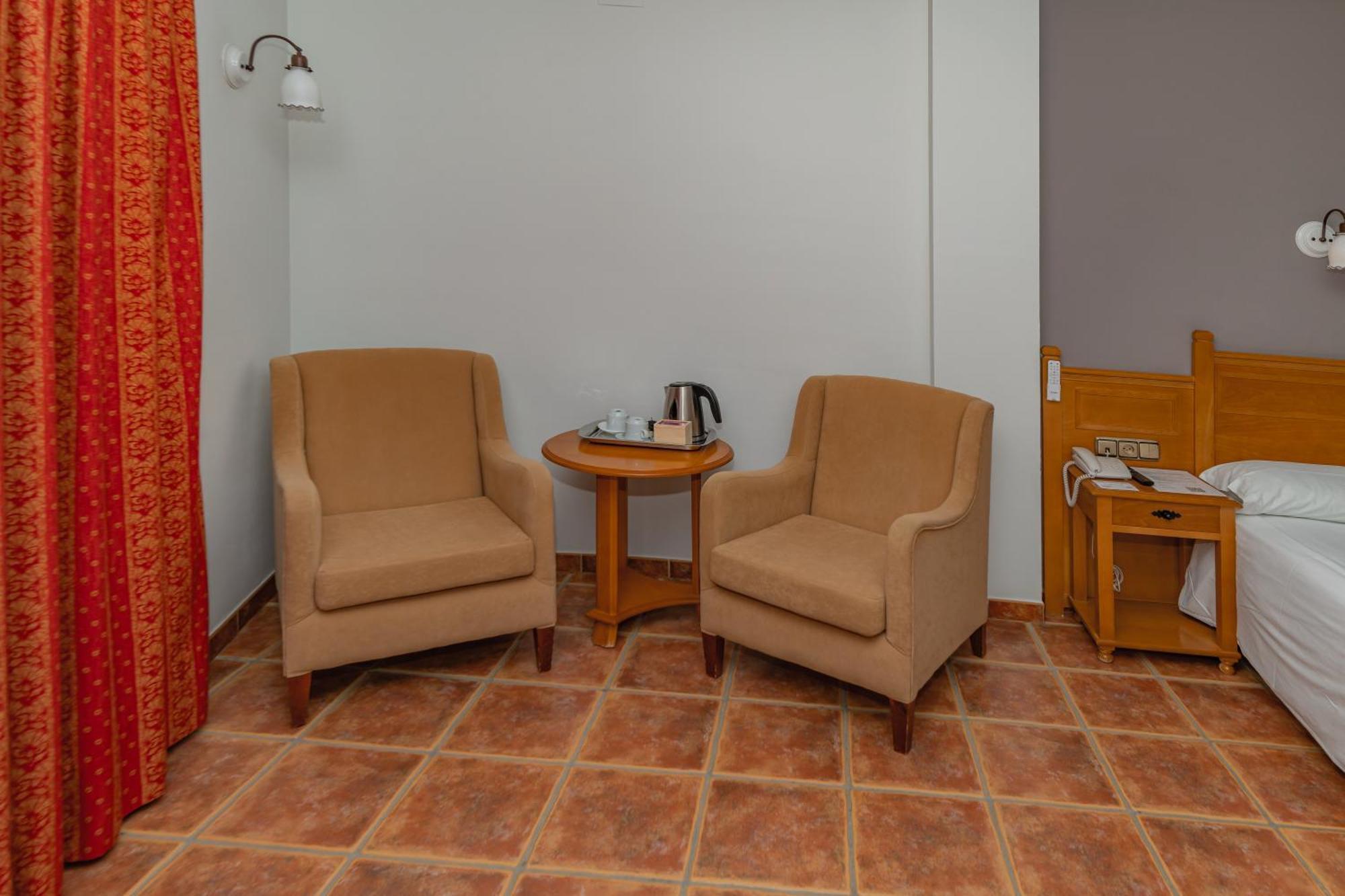 La Fragua Ii Hotel 2*
